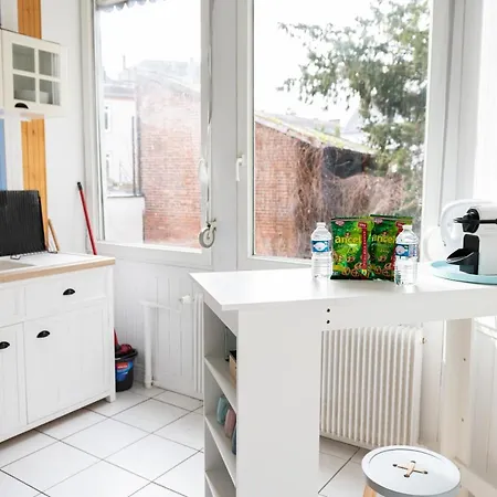 Le Billard Proche De La Gare Apartamento *