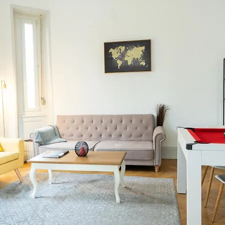 Le Billard Proche De La Gare Apartamento